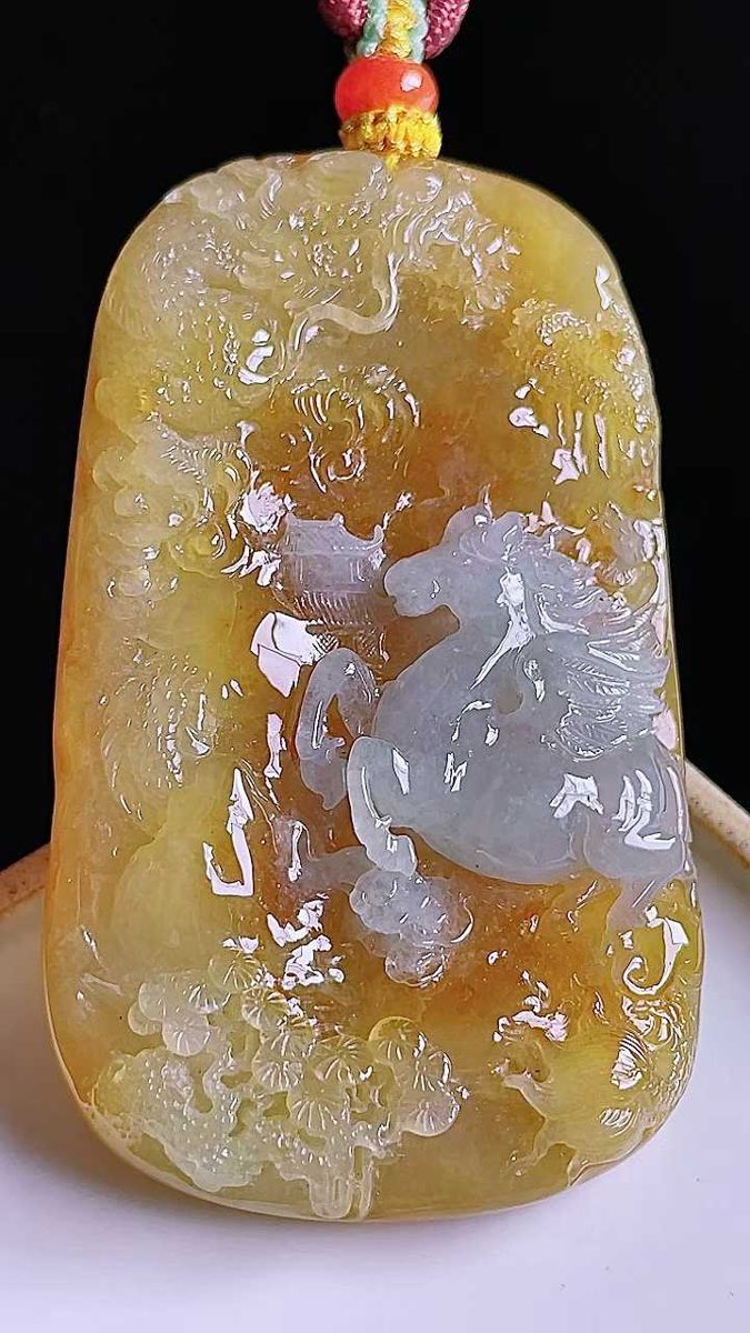 冰黄翡龙马精神大牌（G031） 角度1